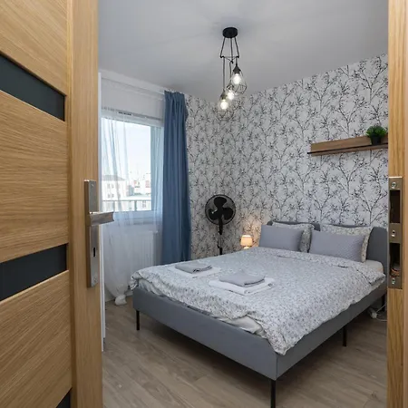 Komfort W Centrum Parking Apartman