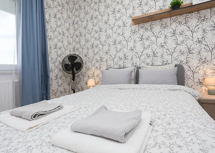 Komfort W Centrum Parking * 브로츠와프